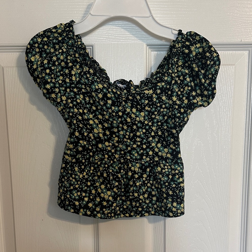 Old Navy Floral Puff Sleeve Top - Black and Yellow